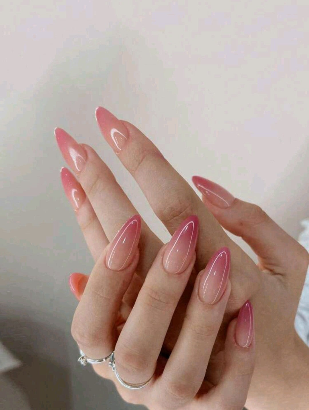 Fake nails Get Glamorous With 24pcs Medium Almond Ombre